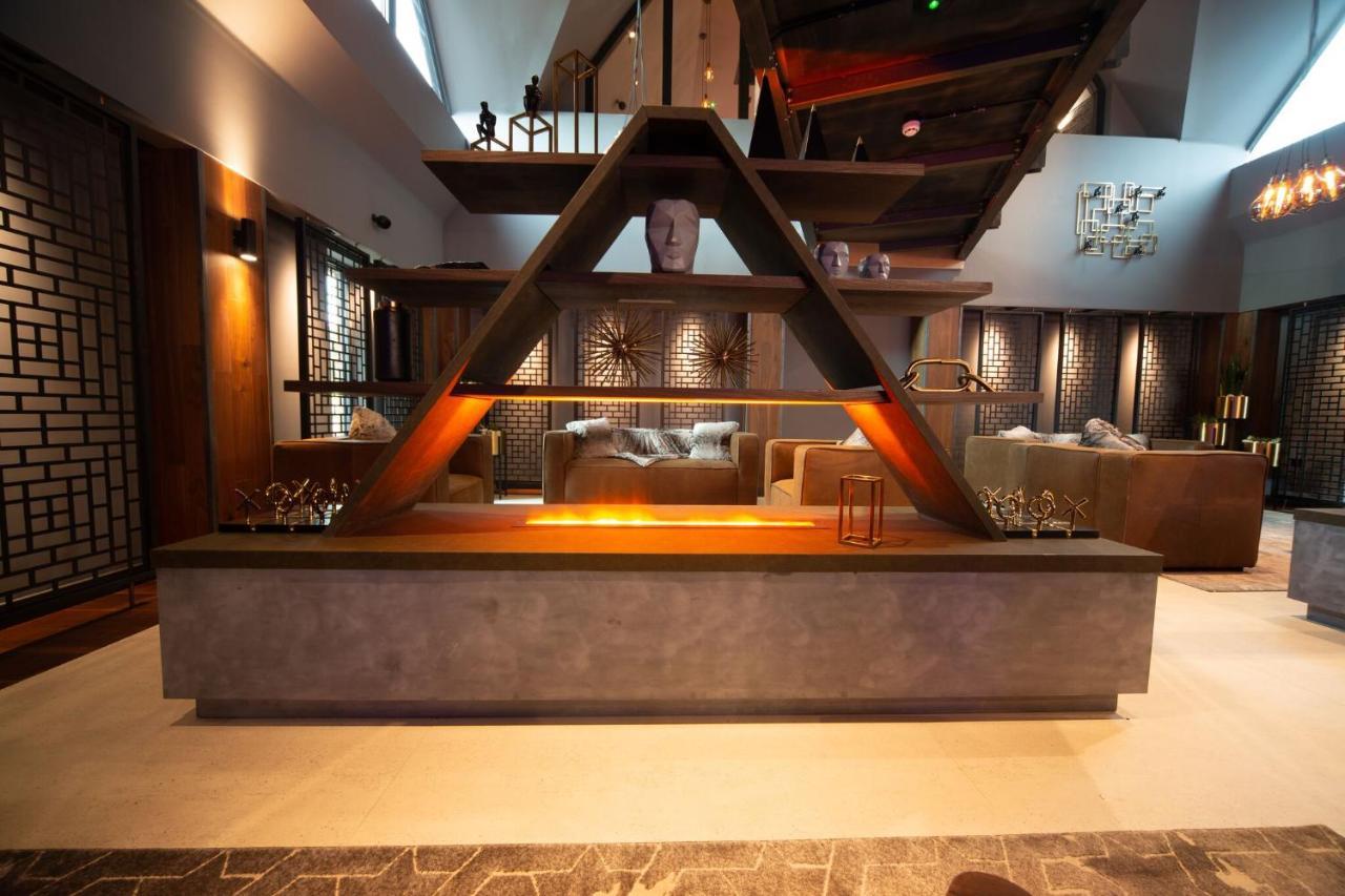 Cave & Golf Hotel
