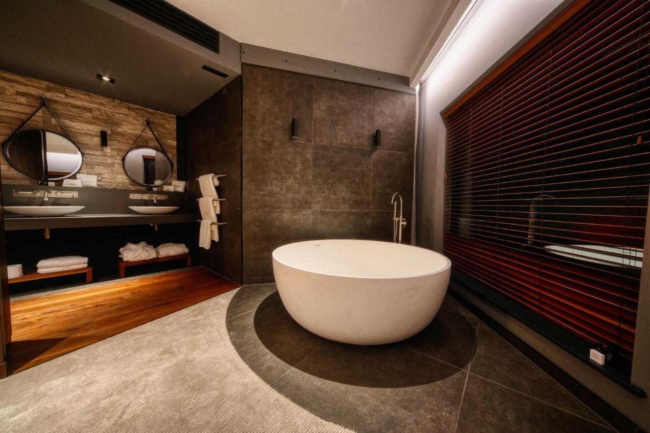 Cave & Golf Hotel 4*